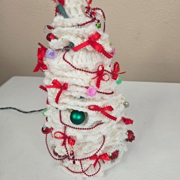 Vintage 80s Crochet Handmade White Christmas Tree Red Ribbons Ornaments Lights U - Picture 6 of 7